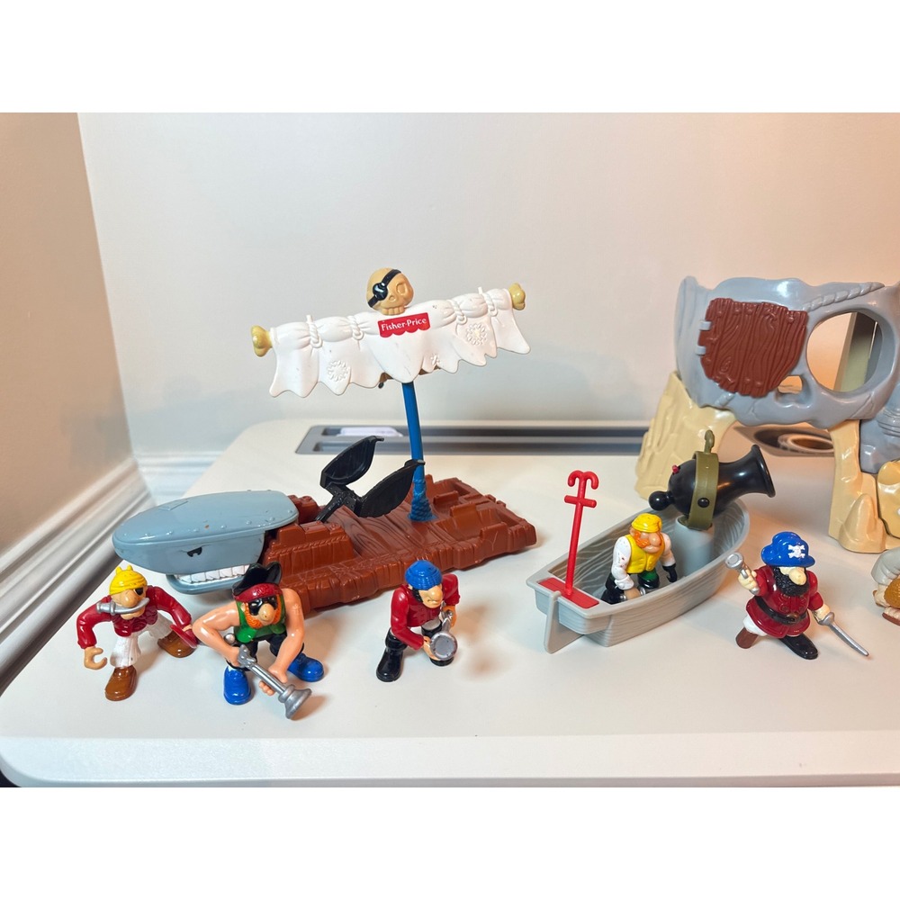 Fisher-Price Great Adventures Pirate Island Playset Kids Vintage 90s Figures Lot